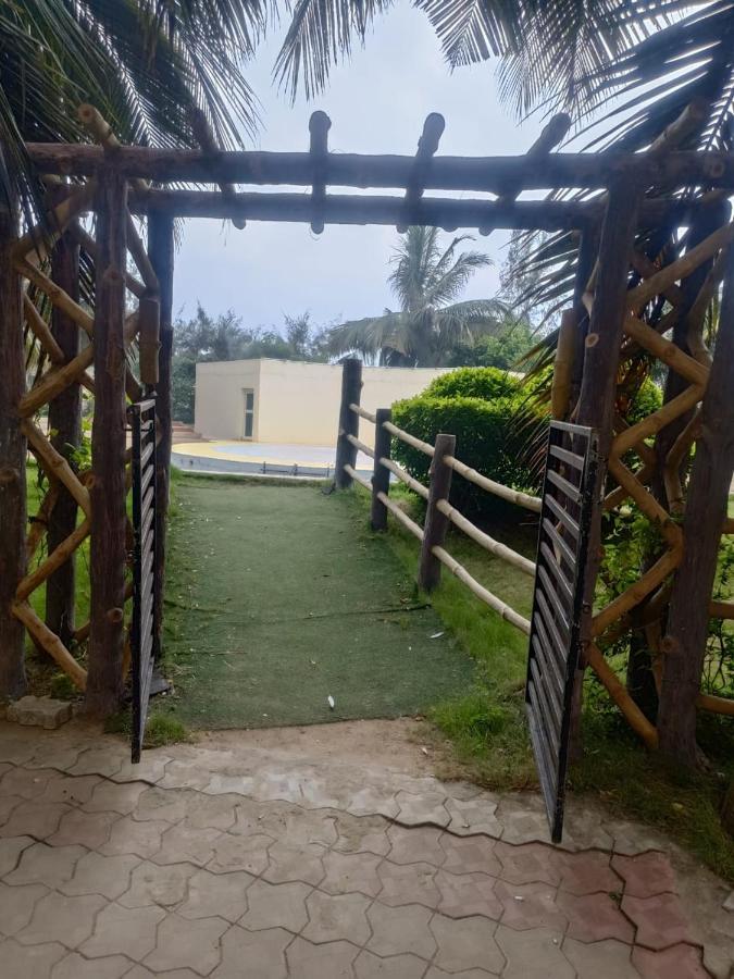 Green Heaven Shree Hotel Puri Ngoại thất bức ảnh